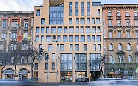 Akeah Verdi Budapest